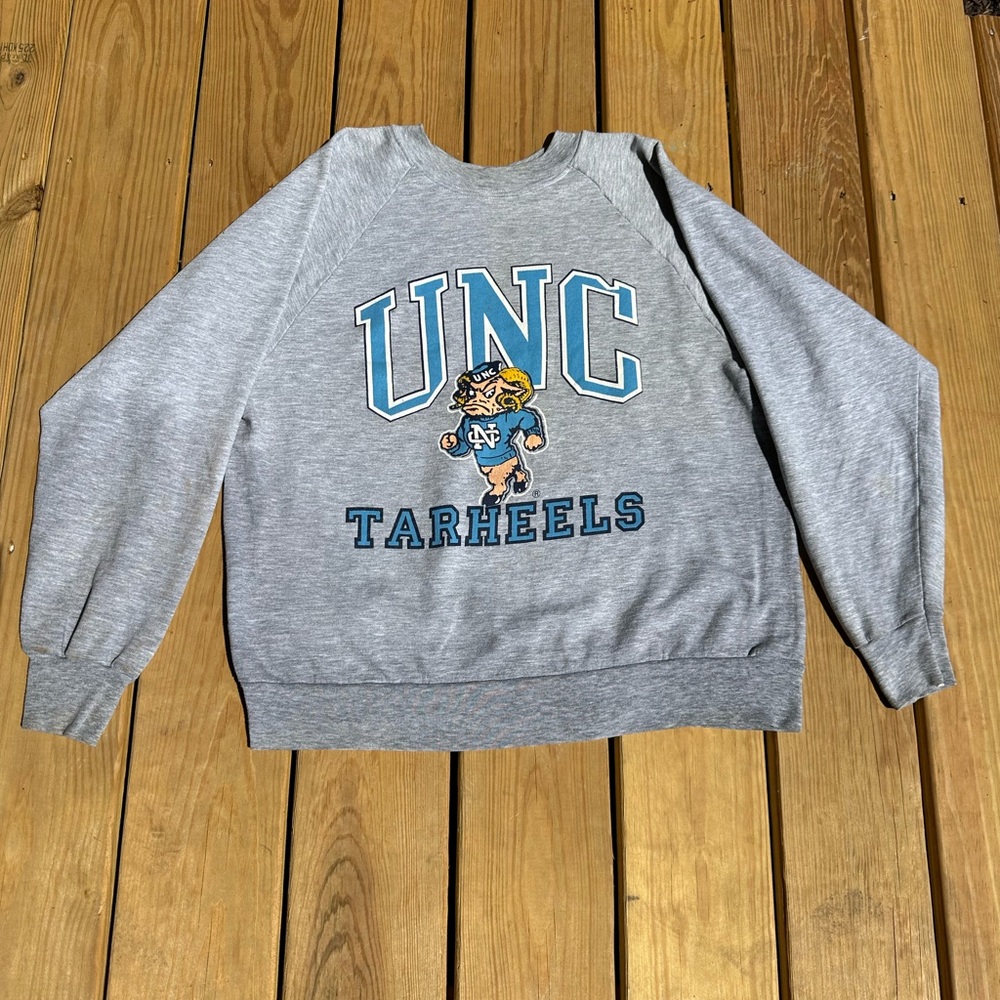Vintage 90’s UNC Crew Neck